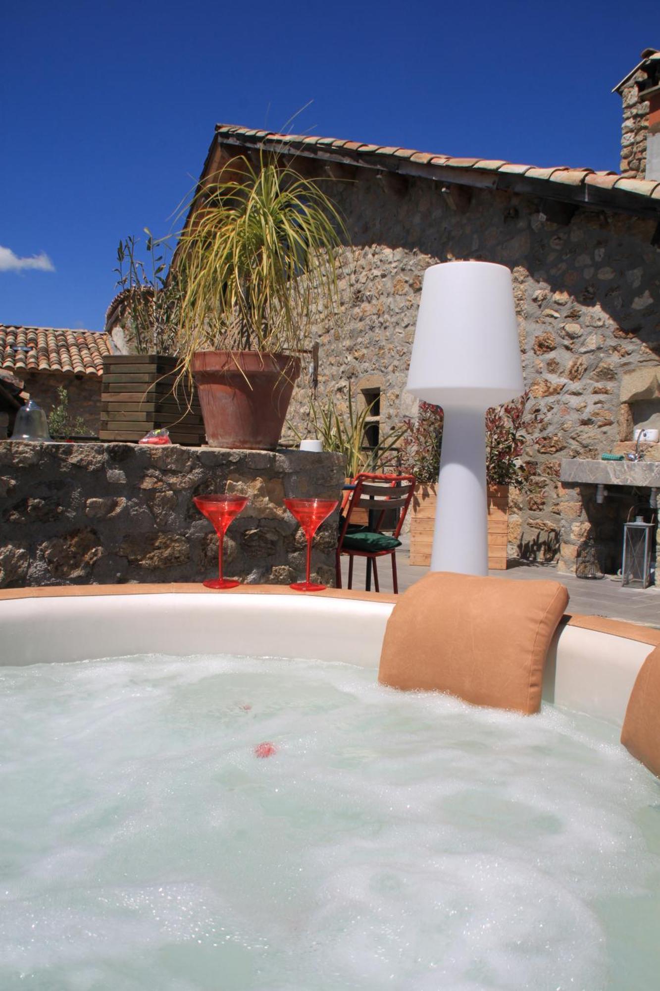 Bed and Breakfast La Demeure Des Maitres Chirols Exterior foto