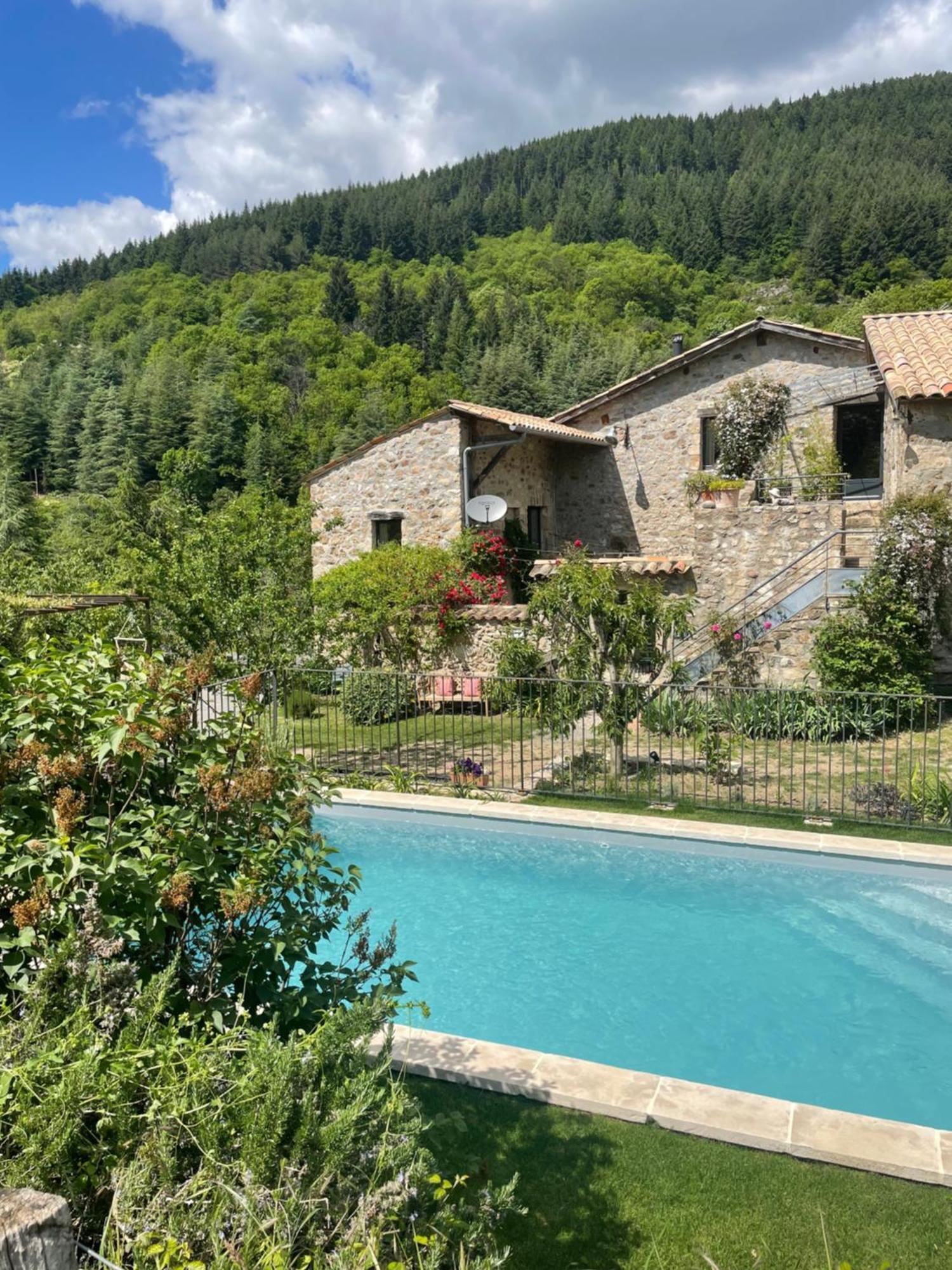 Bed and Breakfast La Demeure Des Maitres Chirols Exterior foto