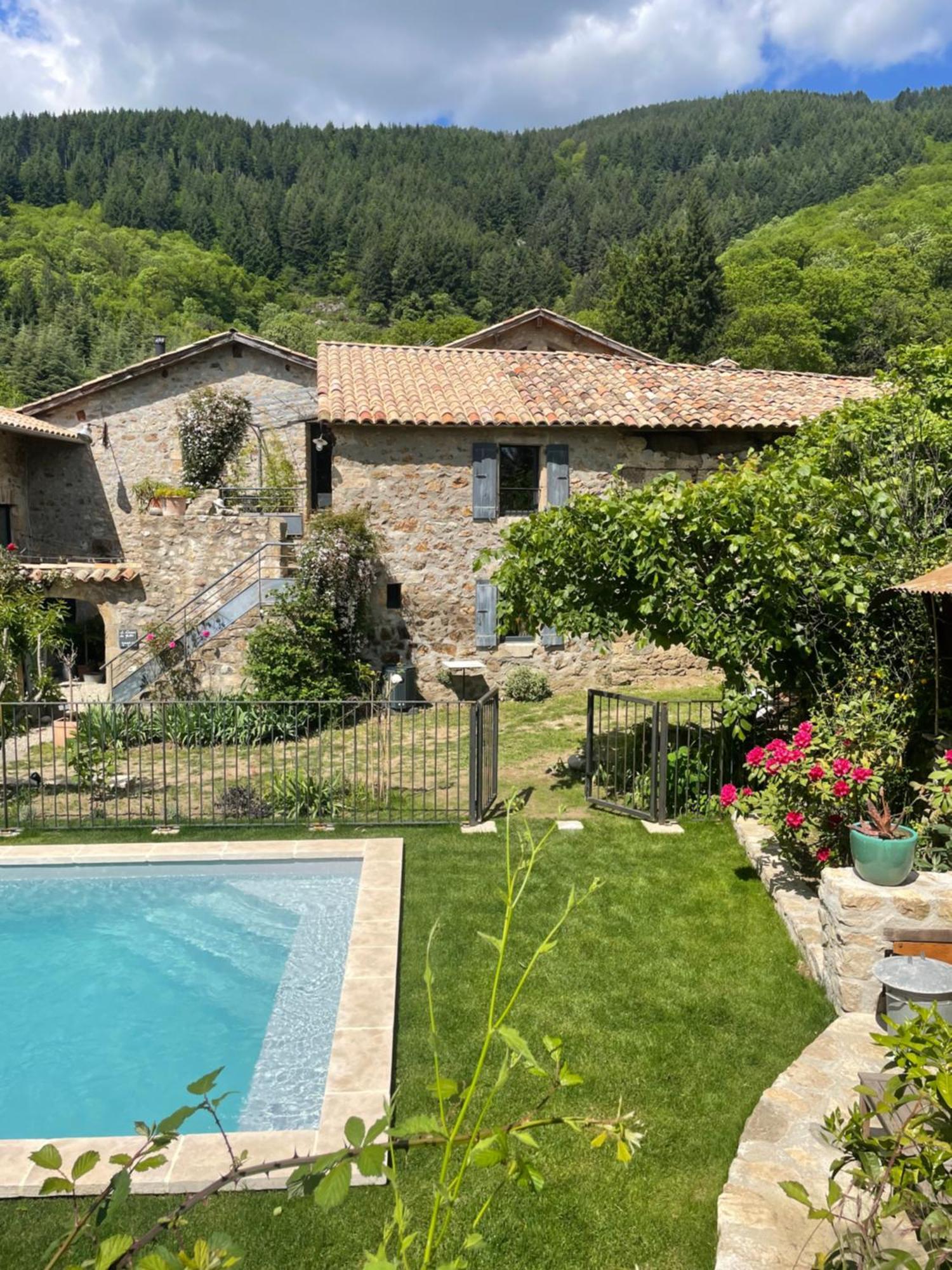 Bed and Breakfast La Demeure Des Maitres Chirols Exterior foto